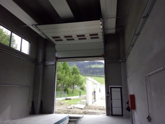 50 - Industrijska garažna vrata znotraj