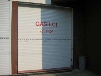 12 - Rolo industrijska garažna vrata za gasilske domove.